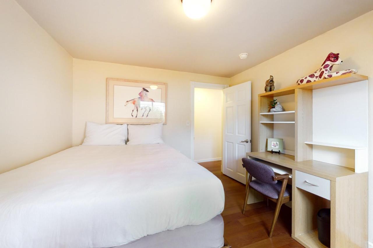 Cedar River Retreat Рентън Екстериор снимка